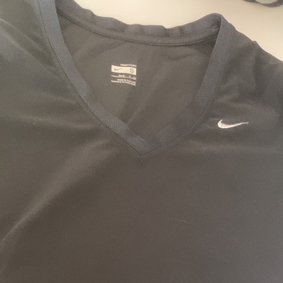 V Neck Black Nike Fit Dry Sport Tee - Picture 4 of 4